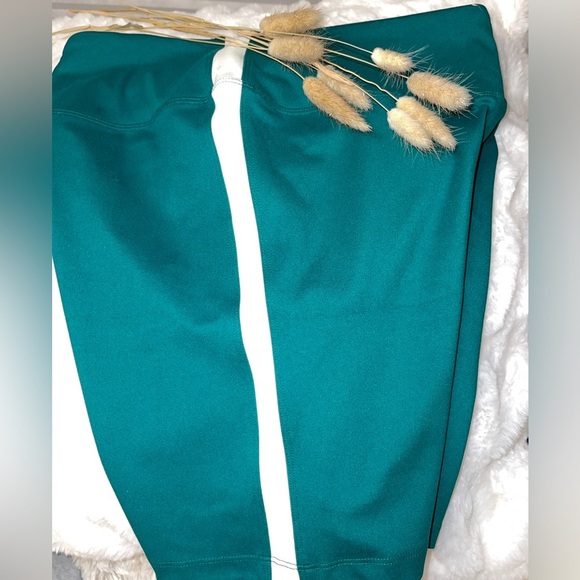 PINK VS 6” Soft Ultimate High Waist Biker Shorts In Dynasty Green Medium - Picture 5 of 12